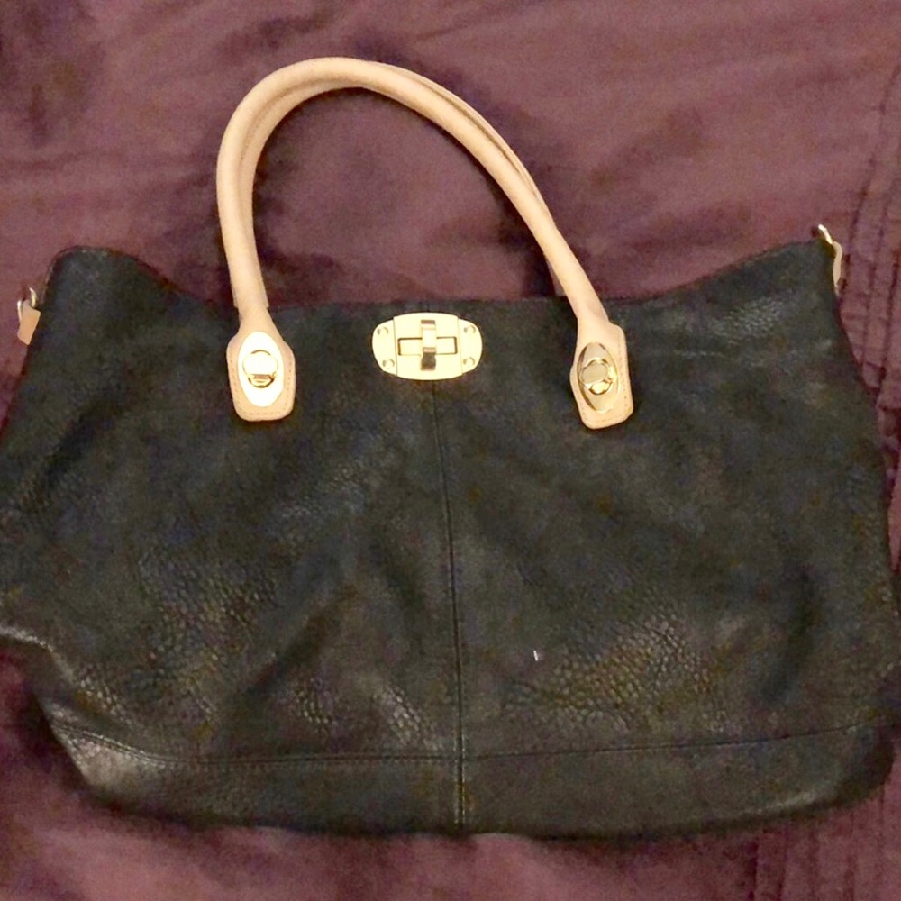 Women’s Charming Charlie’s black handbag